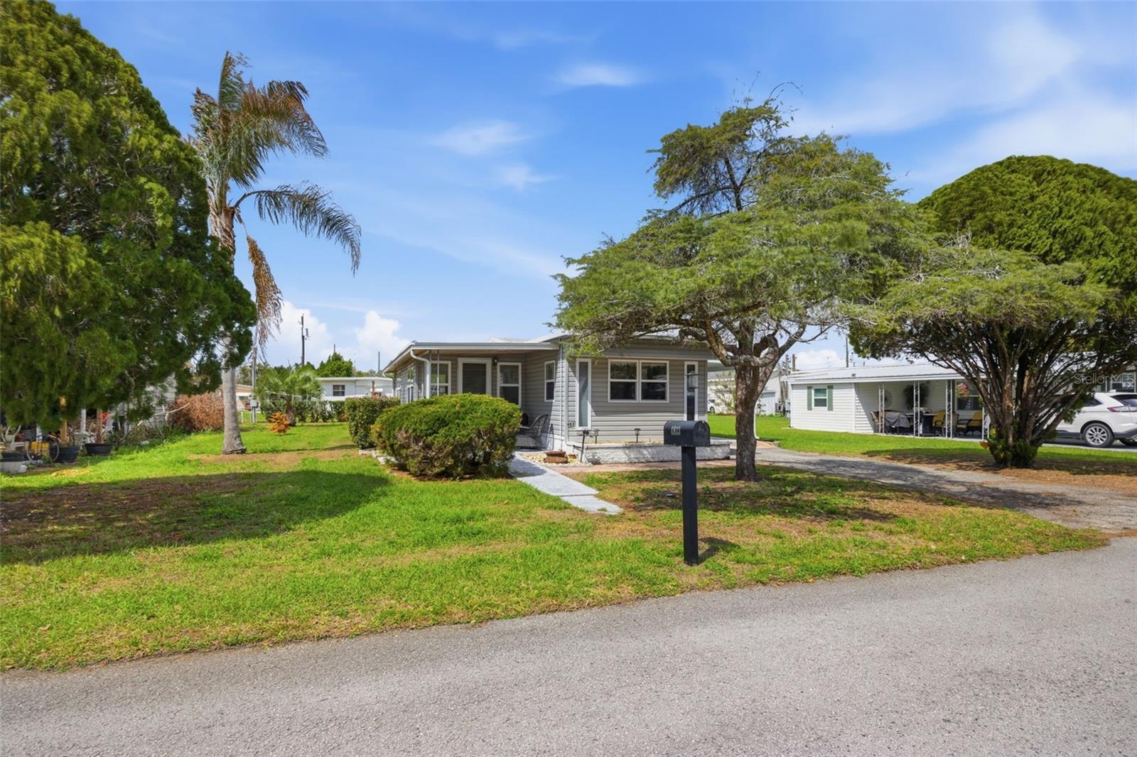 Image 2 of 35 For 4833 Royal Palm Drive