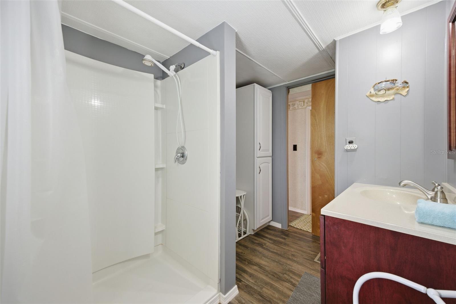 Image 23 of 35 For 4833 Royal Palm Drive