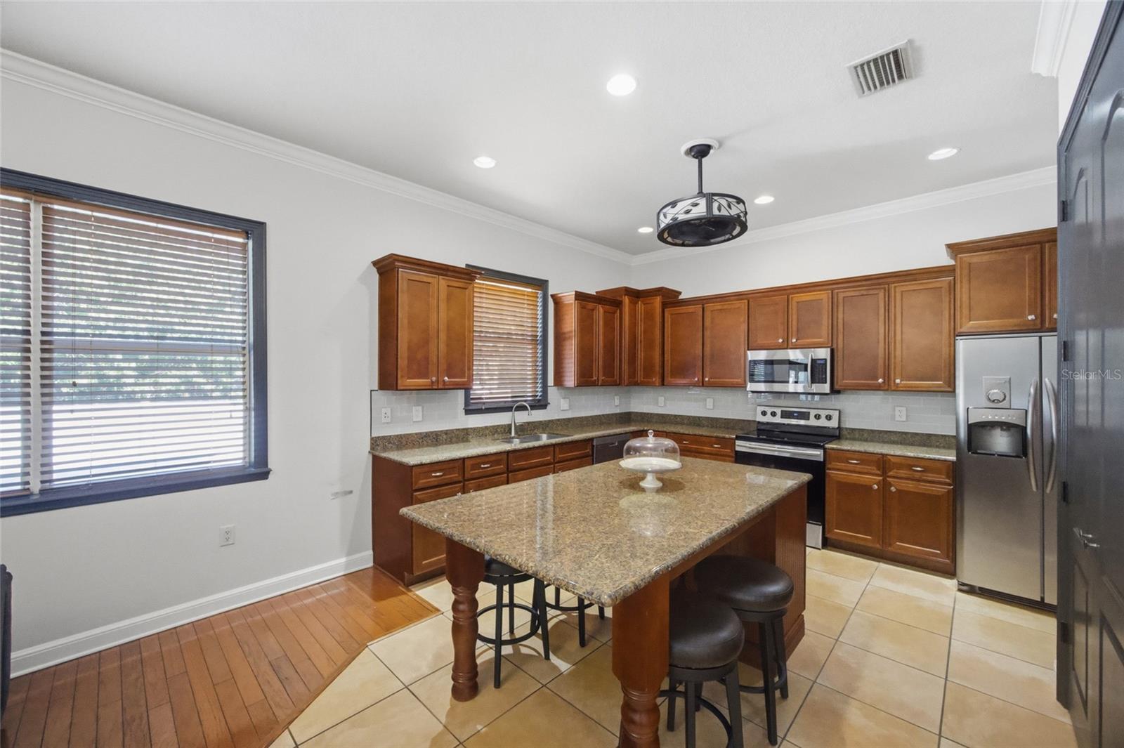 Image 13 of 48 For 7504 West Shore Boulevard