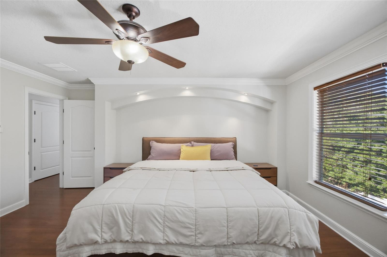 Image 21 of 48 For 7504 West Shore Boulevard