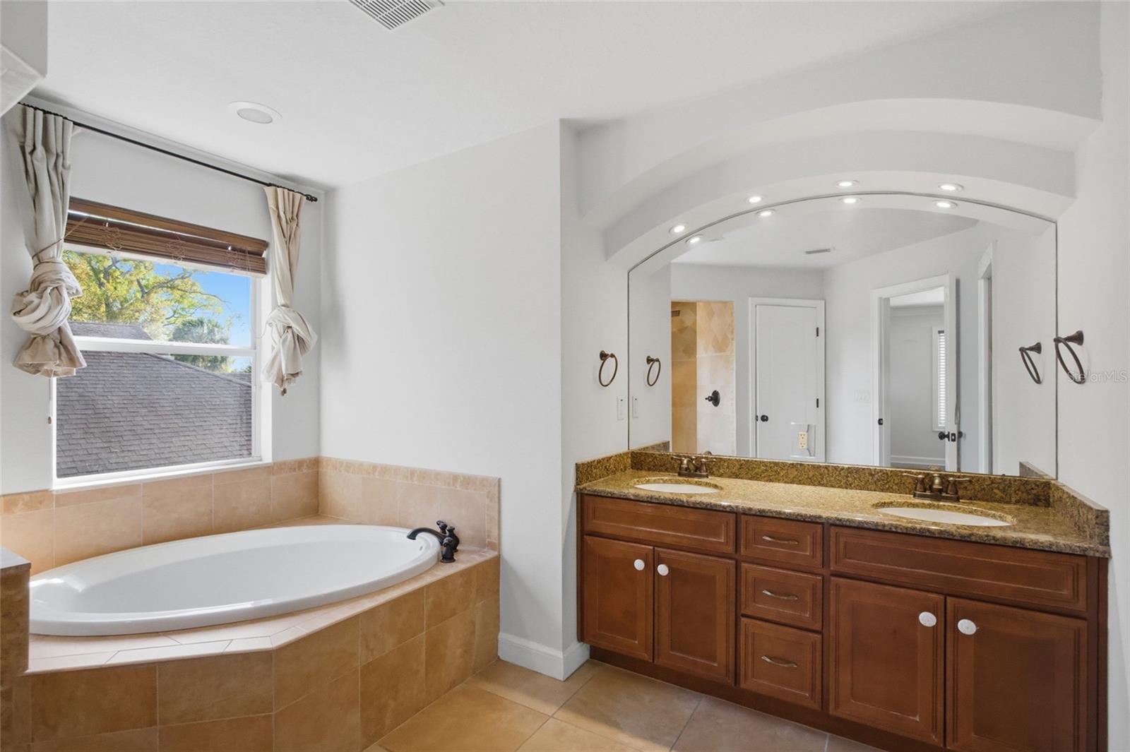 Image 24 of 48 For 7504 West Shore Boulevard