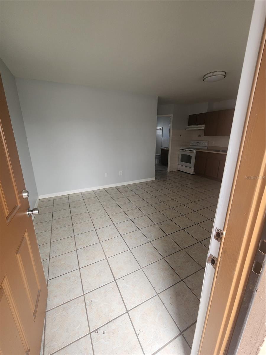 Image 3 of 12 For 906 108th Avenue