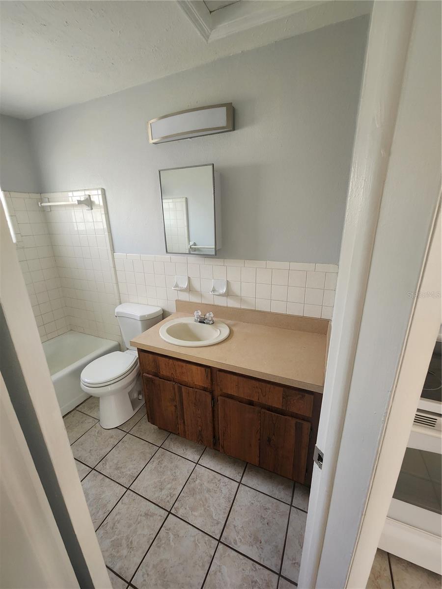 Image 7 of 12 For 906 108th Avenue