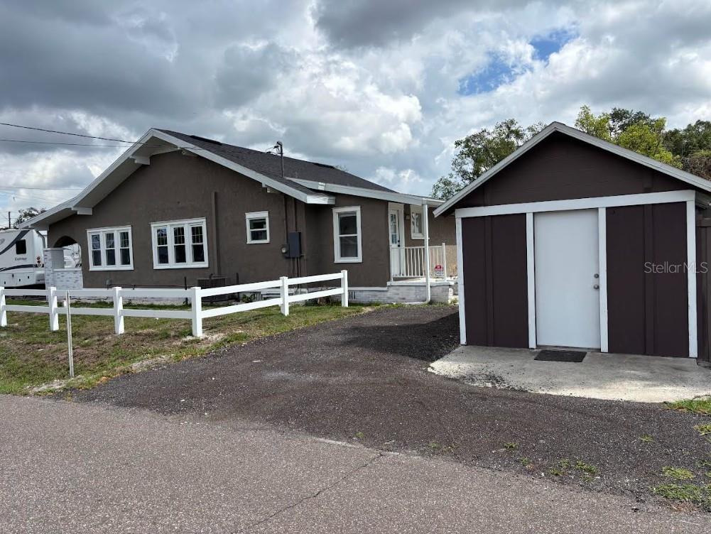 Image 7 of 7 For 2403 Burns Street