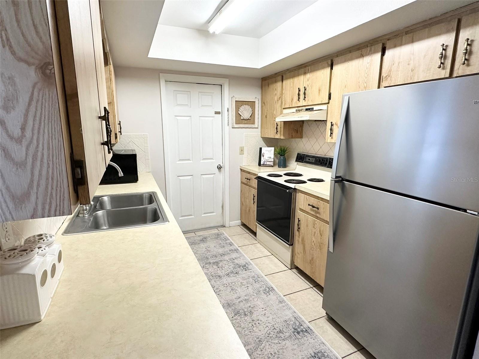 Image 15 of 34 For 125 Tyler Street