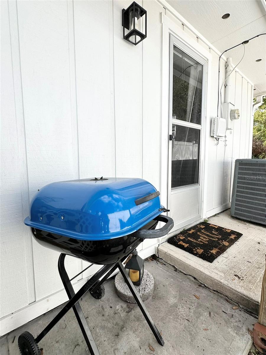 Image 32 of 34 For 125 Tyler Street