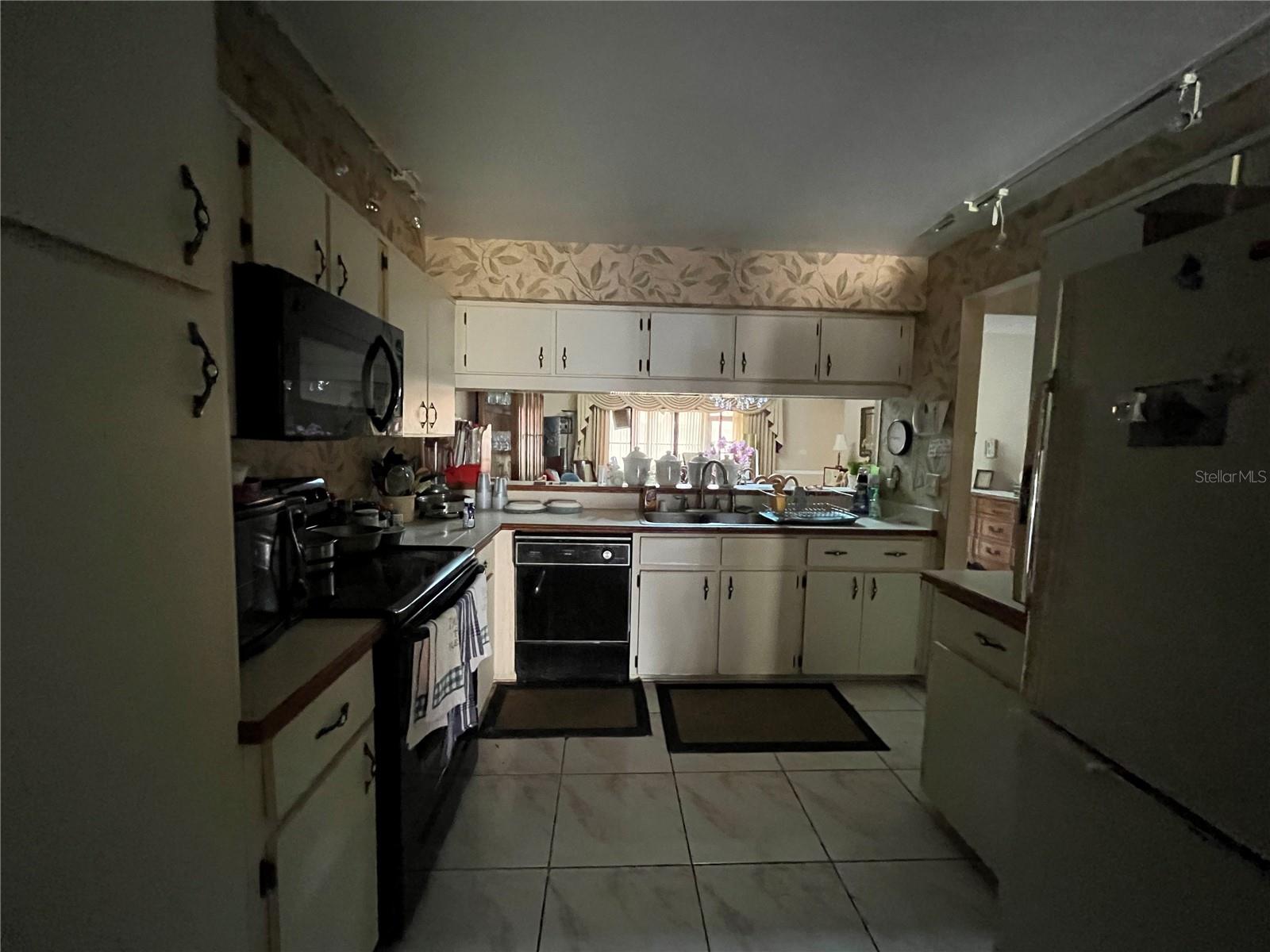 Image 10 of 47 For 8266 Ambrose Cove Way