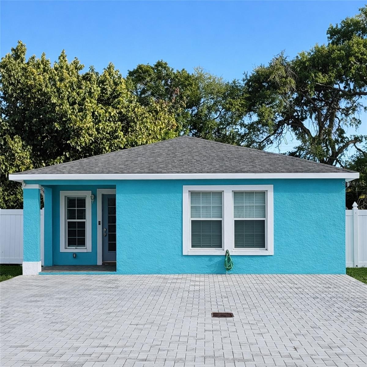 Details for 2715 Bel Aire Circle, TAMPA, FL 33614