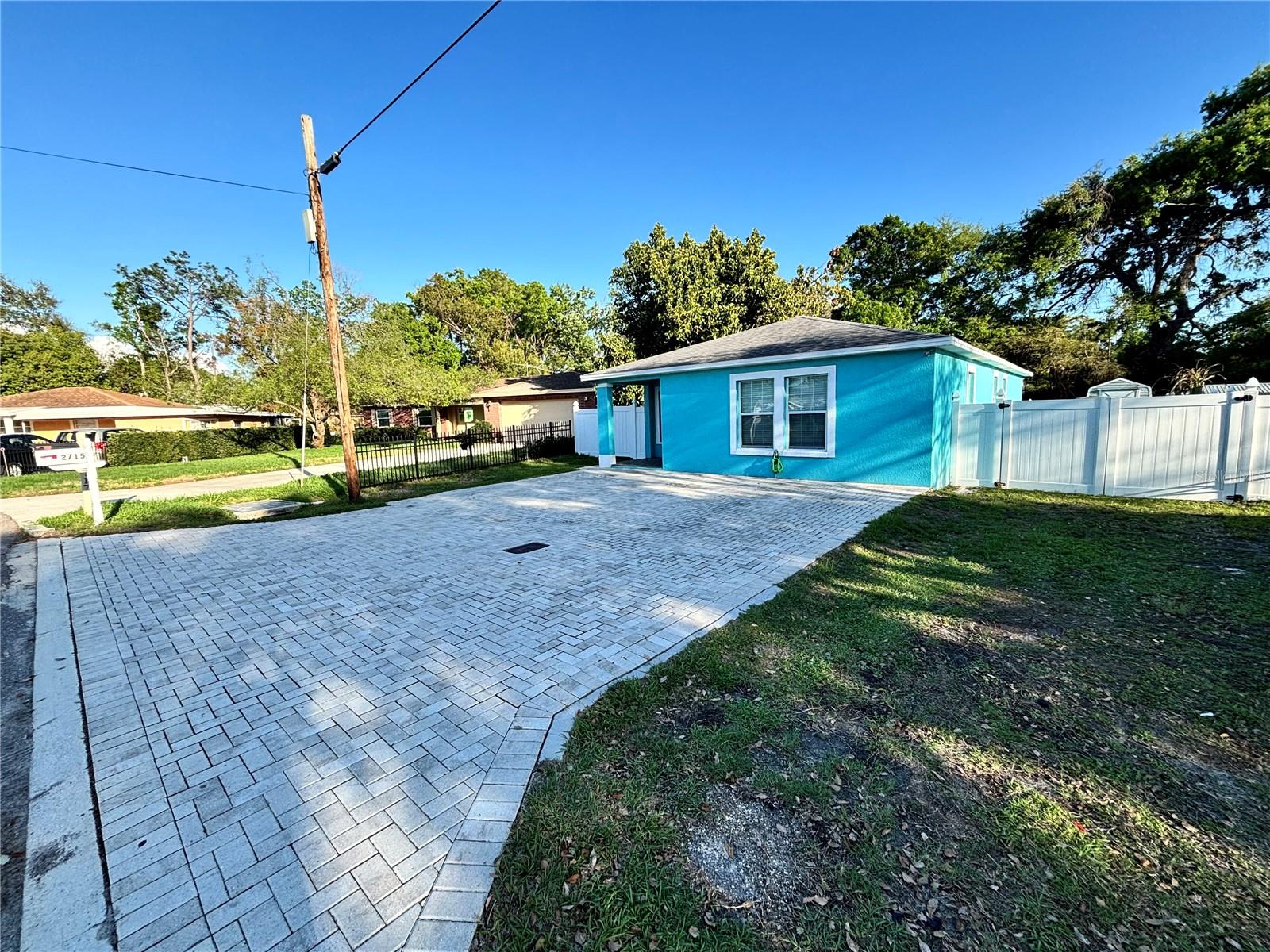 Image 2 of 32 For 2715 Bel Aire Circle