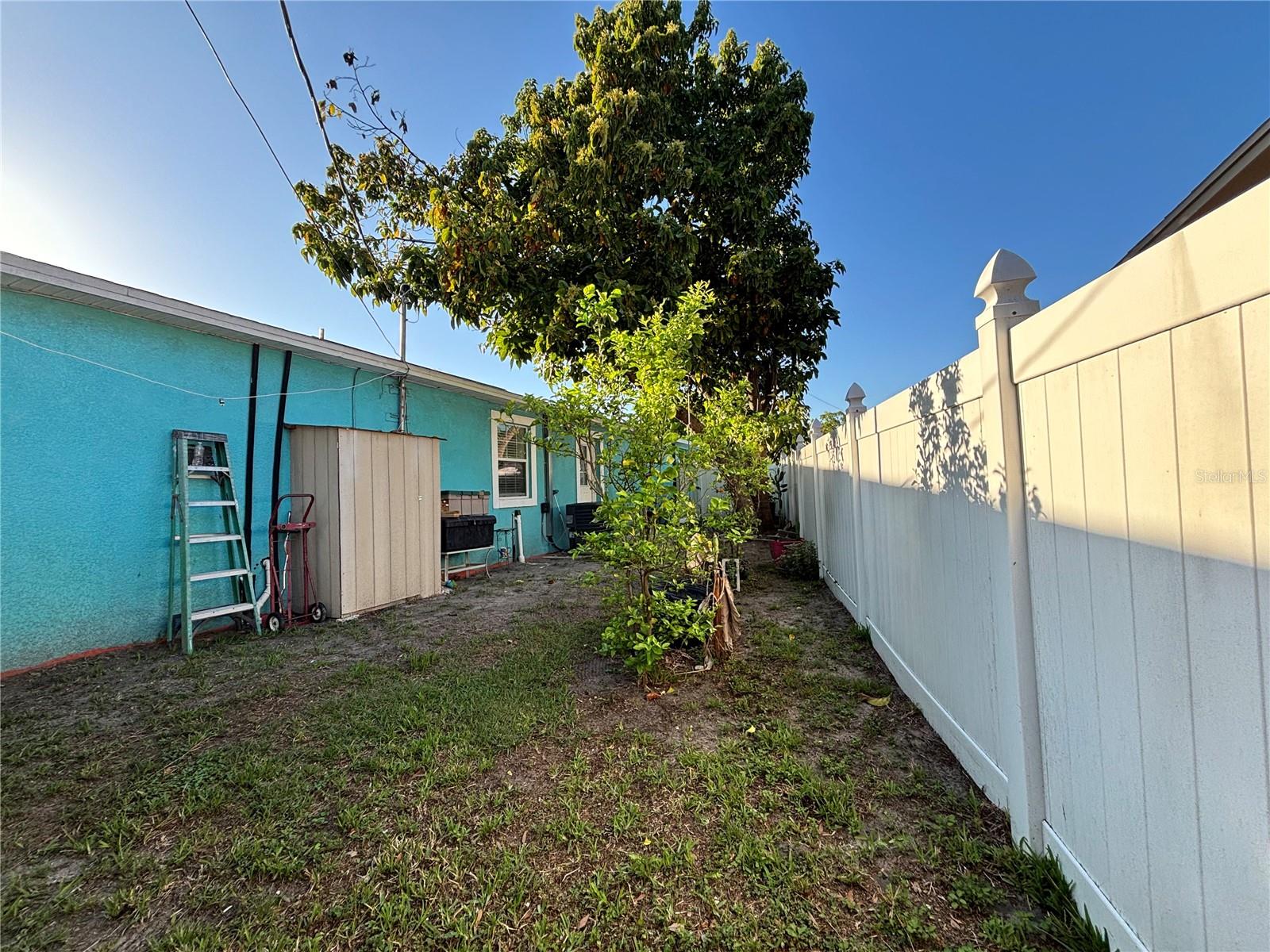 Image 23 of 32 For 2715 Bel Aire Circle