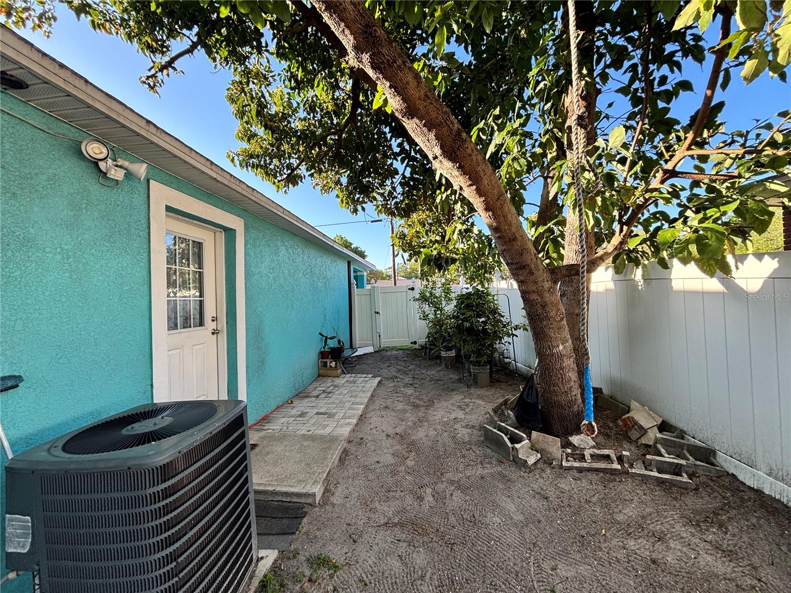 Image 24 of 32 For 2715 Bel Aire Circle