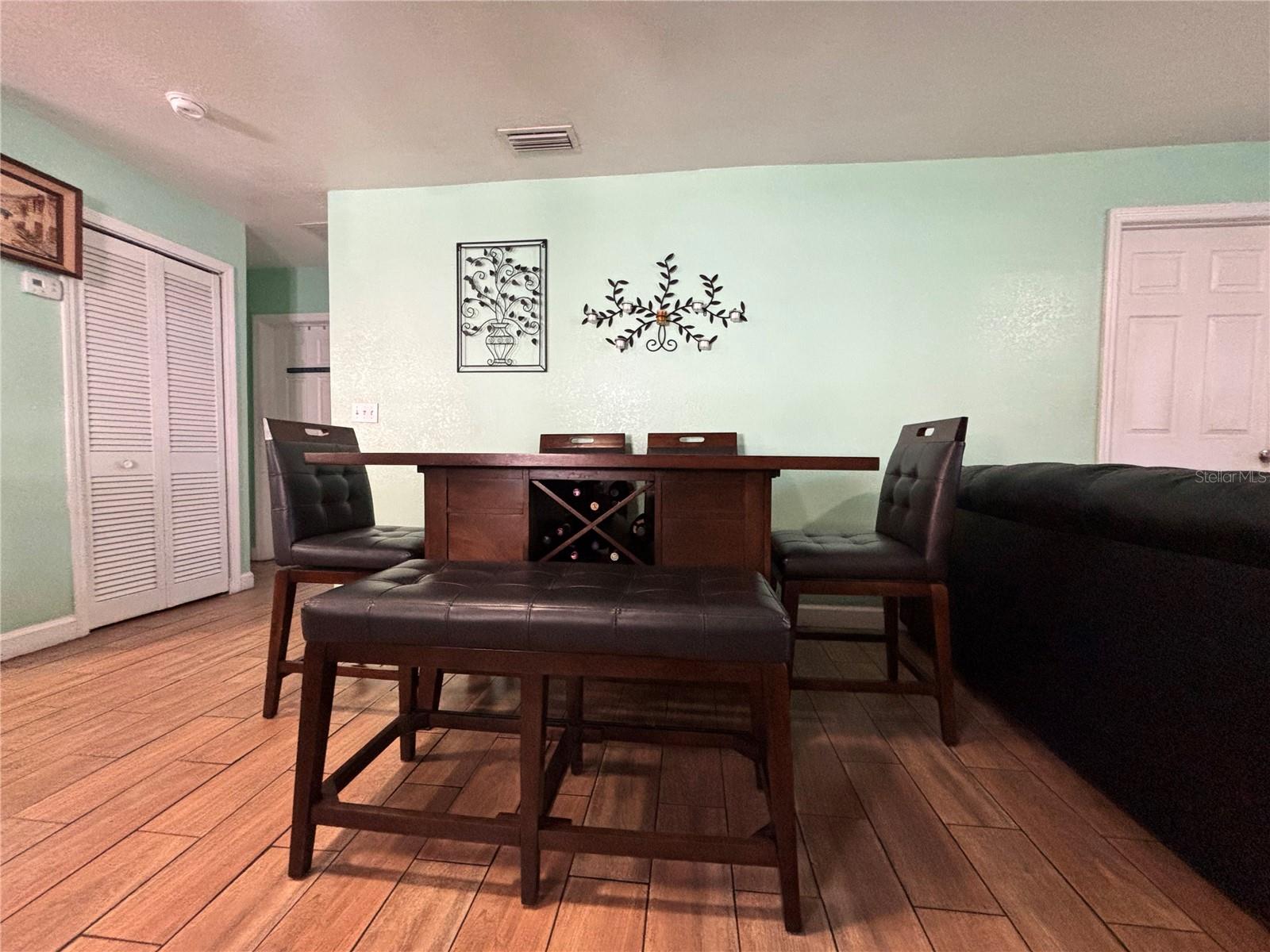 Image 6 of 32 For 2715 Bel Aire Circle