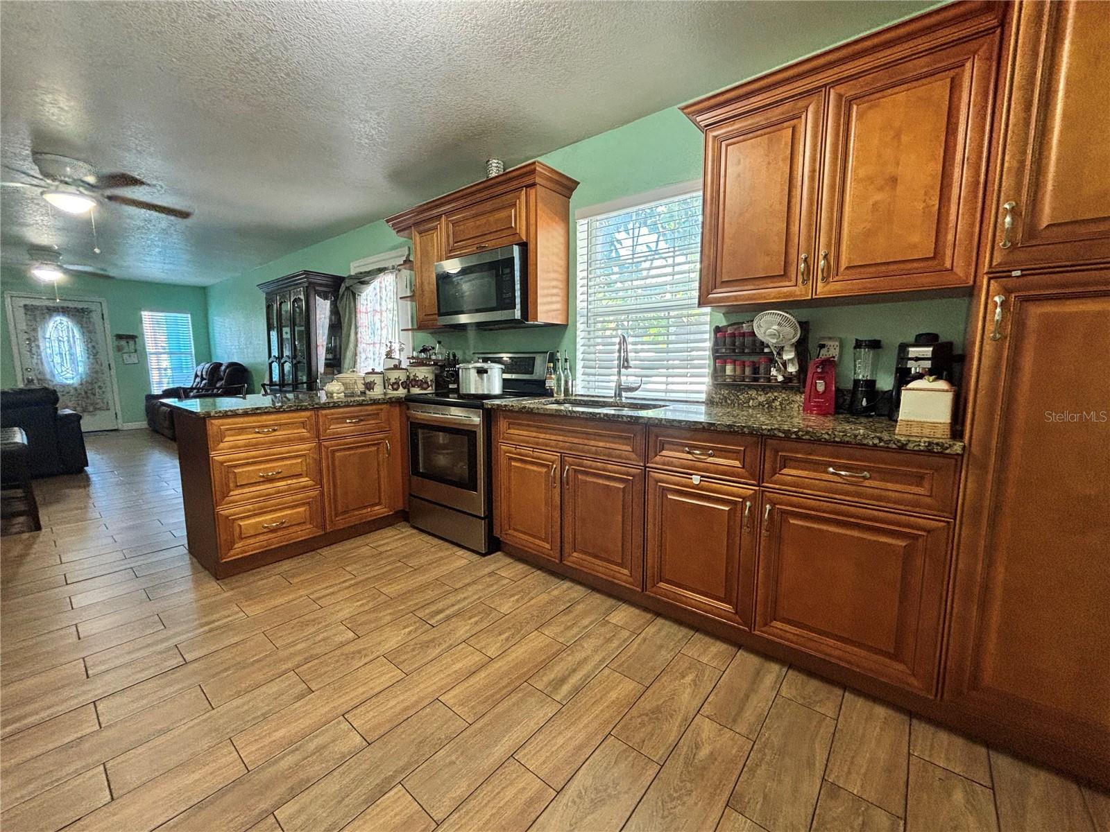 Image 7 of 32 For 2715 Bel Aire Circle