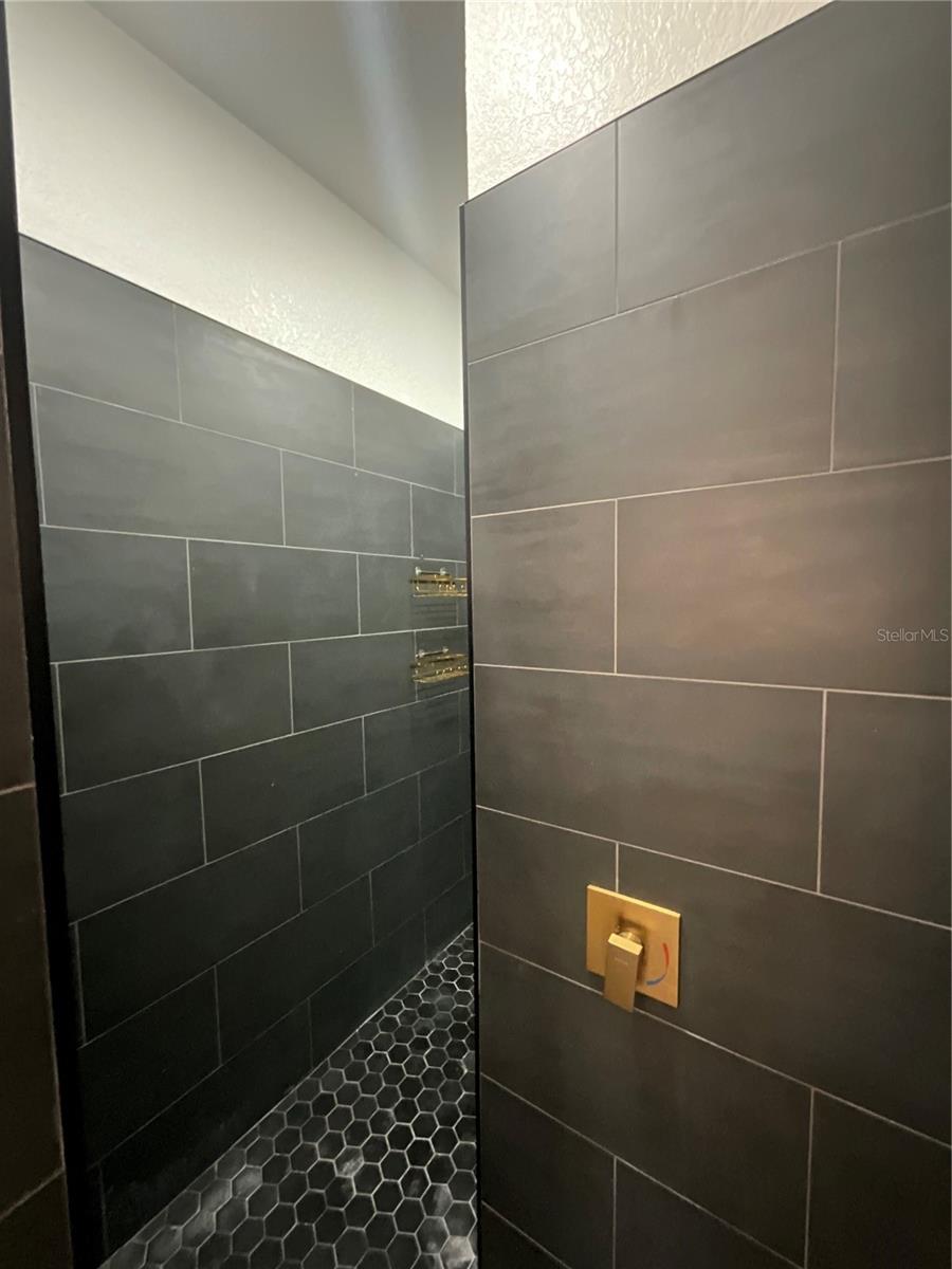 Image 11 of 23 For 515 Villa Treviso Court