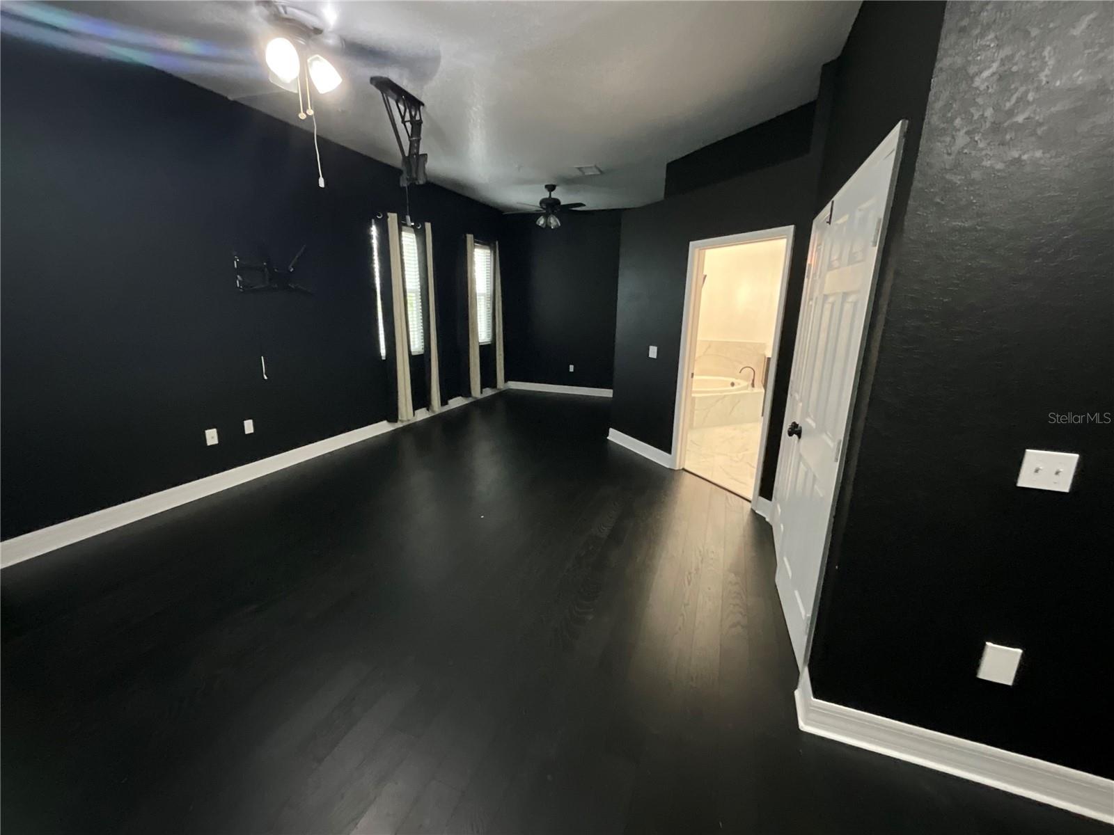 Image 14 of 23 For 515 Villa Treviso Court