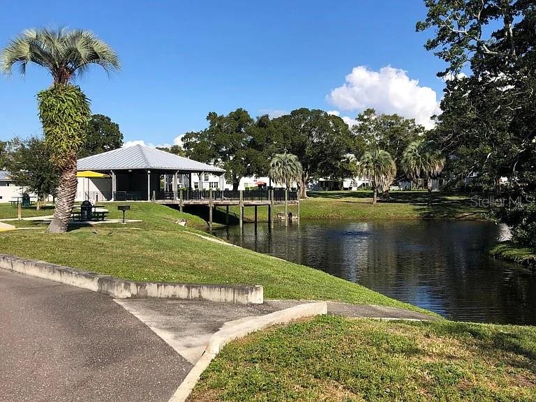 Image 20 of 23 For 2071 Australia Way W 29