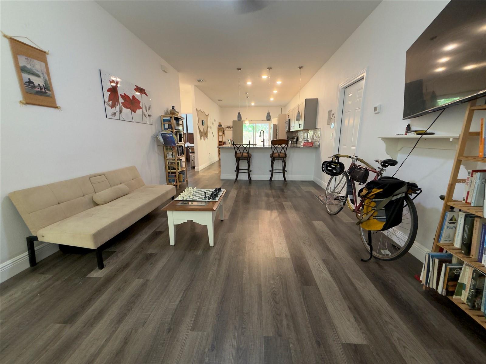 Image 5 of 22 For 3204 Mohawk Avenue