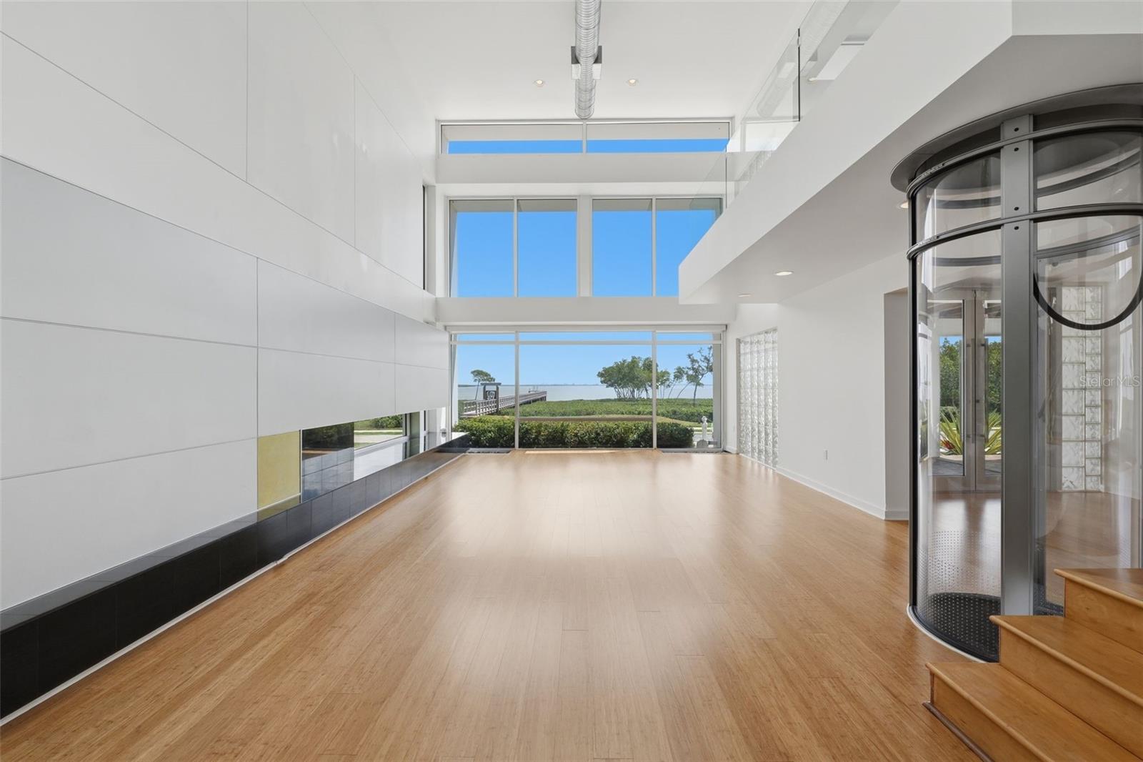 Image 13 of 81 For 1405 Bayshore Drive