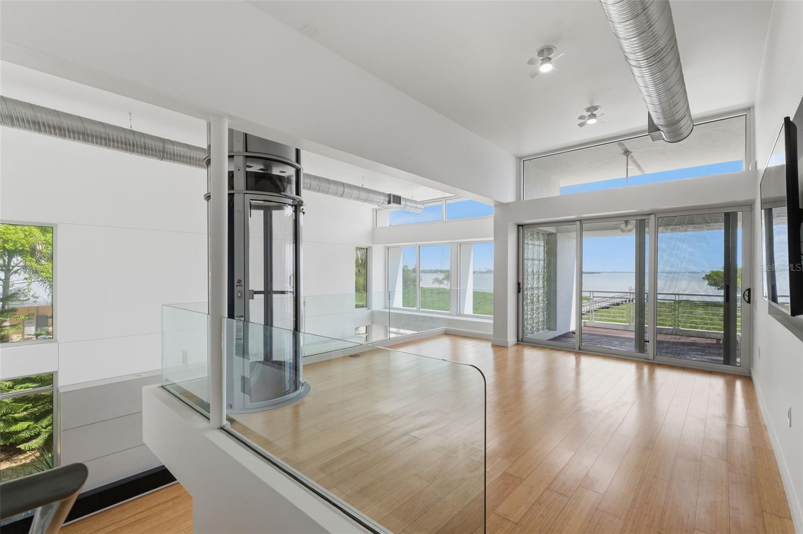 Image 16 of 81 For 1405 Bayshore Drive