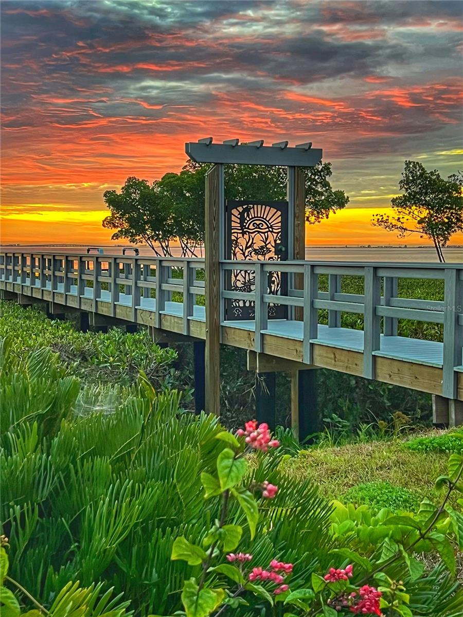 Image 21 of 81 For 1405 Bayshore Drive