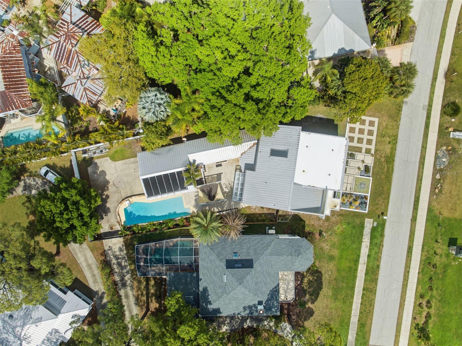 Image 31 of 81 For 1405 Bayshore Drive