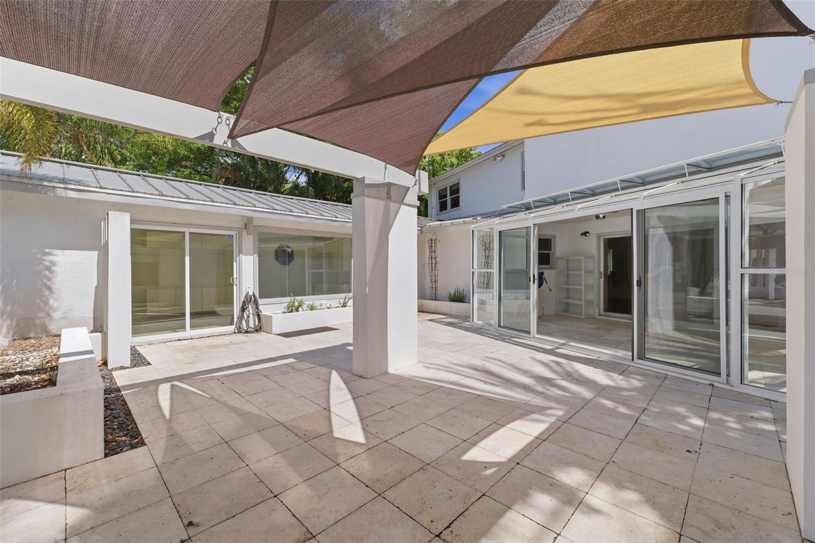 Image 37 of 81 For 1405 Bayshore Drive