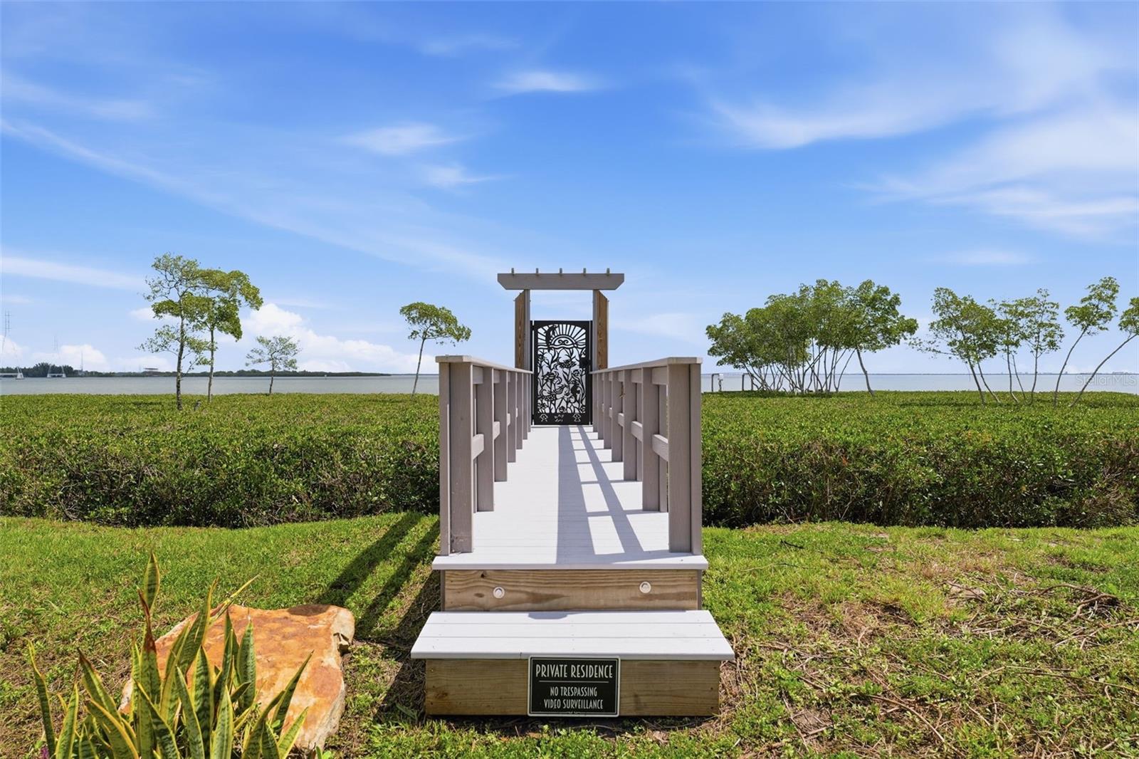 Image 64 of 81 For 1405 Bayshore Drive