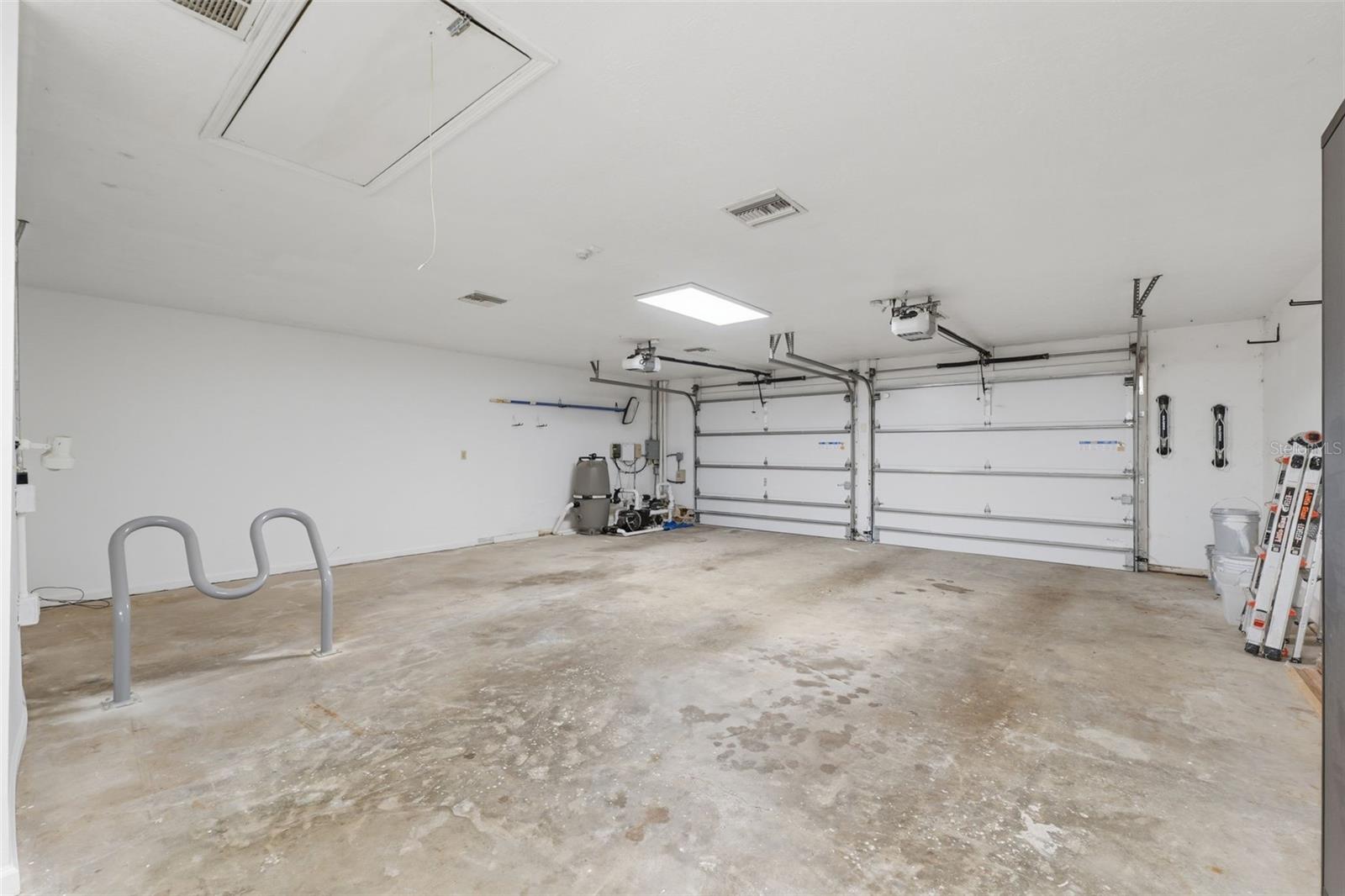 Image 67 of 81 For 1405 Bayshore Drive