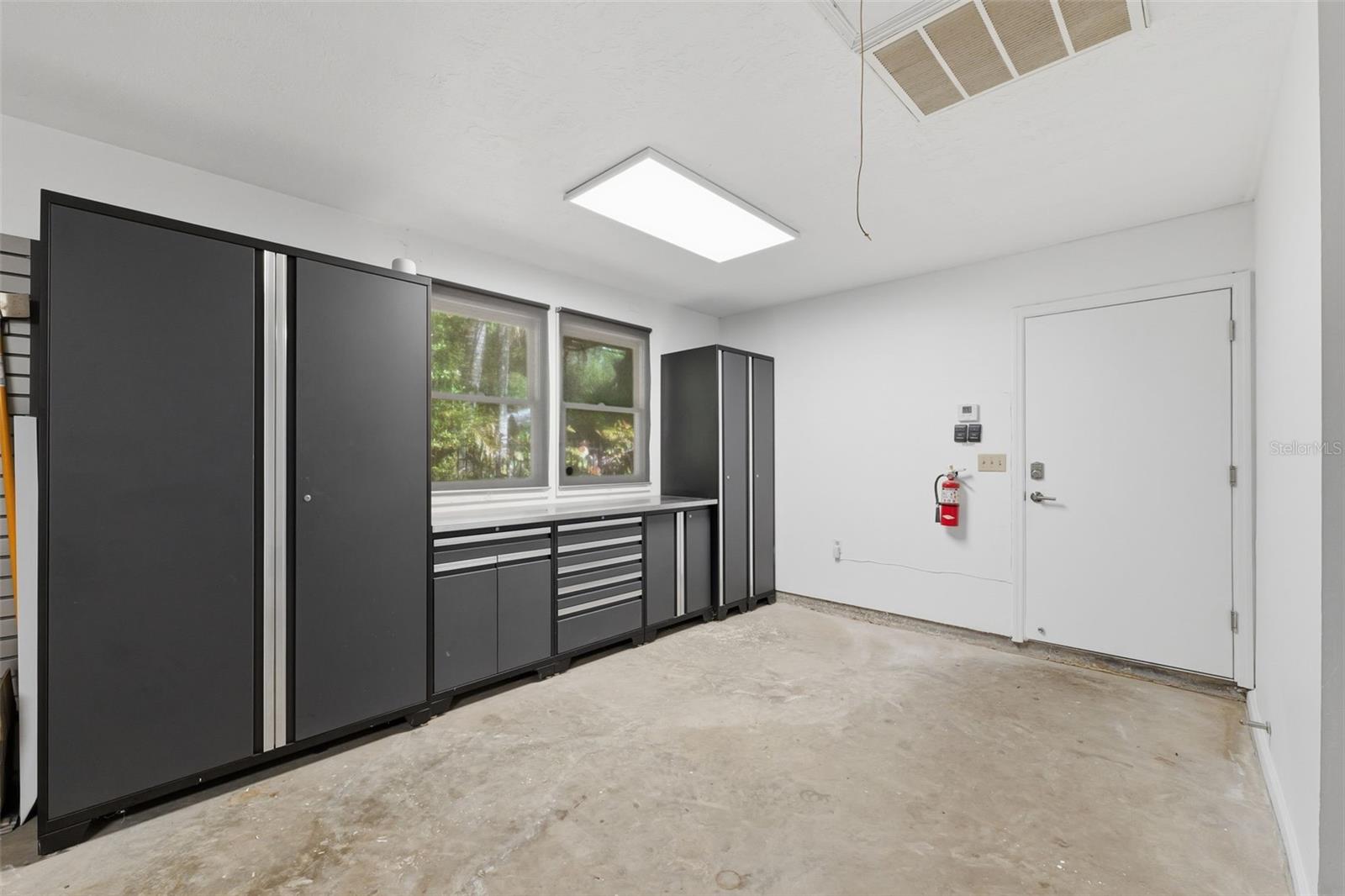 Image 68 of 81 For 1405 Bayshore Drive