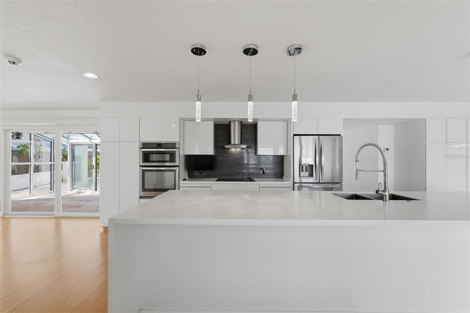 Image 73 of 81 For 1405 Bayshore Drive