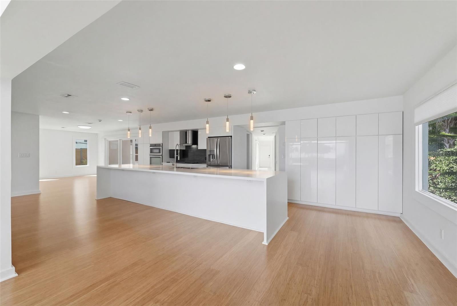 Image 75 of 81 For 1405 Bayshore Drive