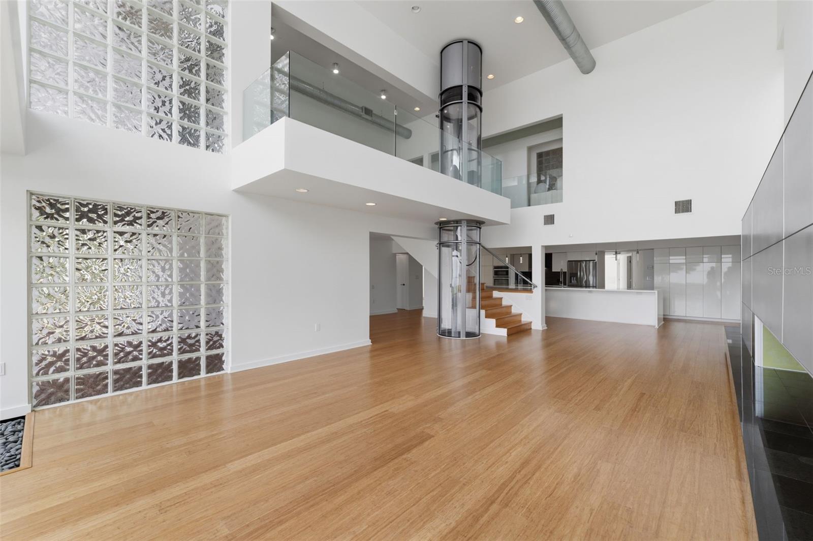 Image 76 of 81 For 1405 Bayshore Drive