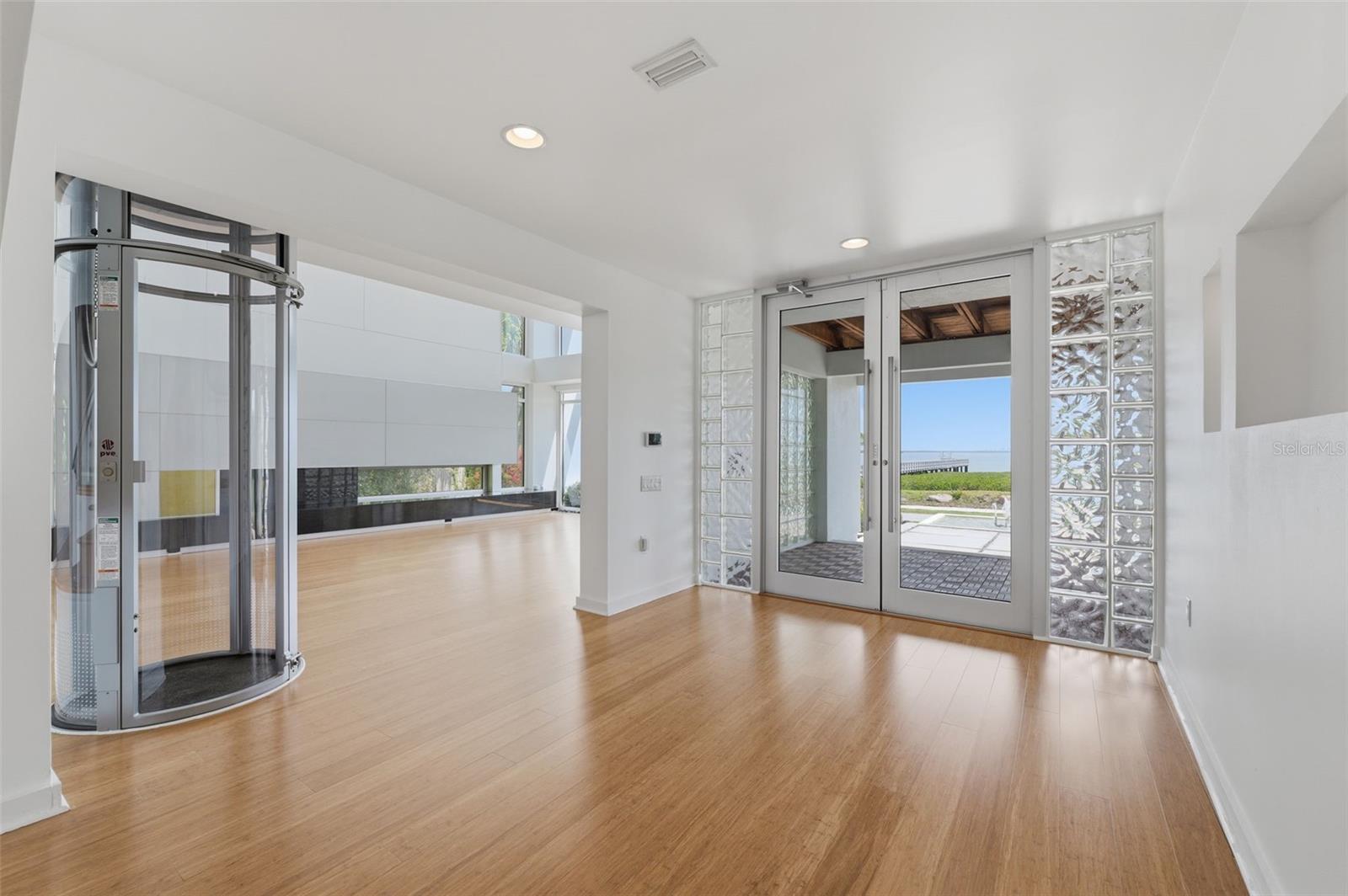 Image 78 of 81 For 1405 Bayshore Drive