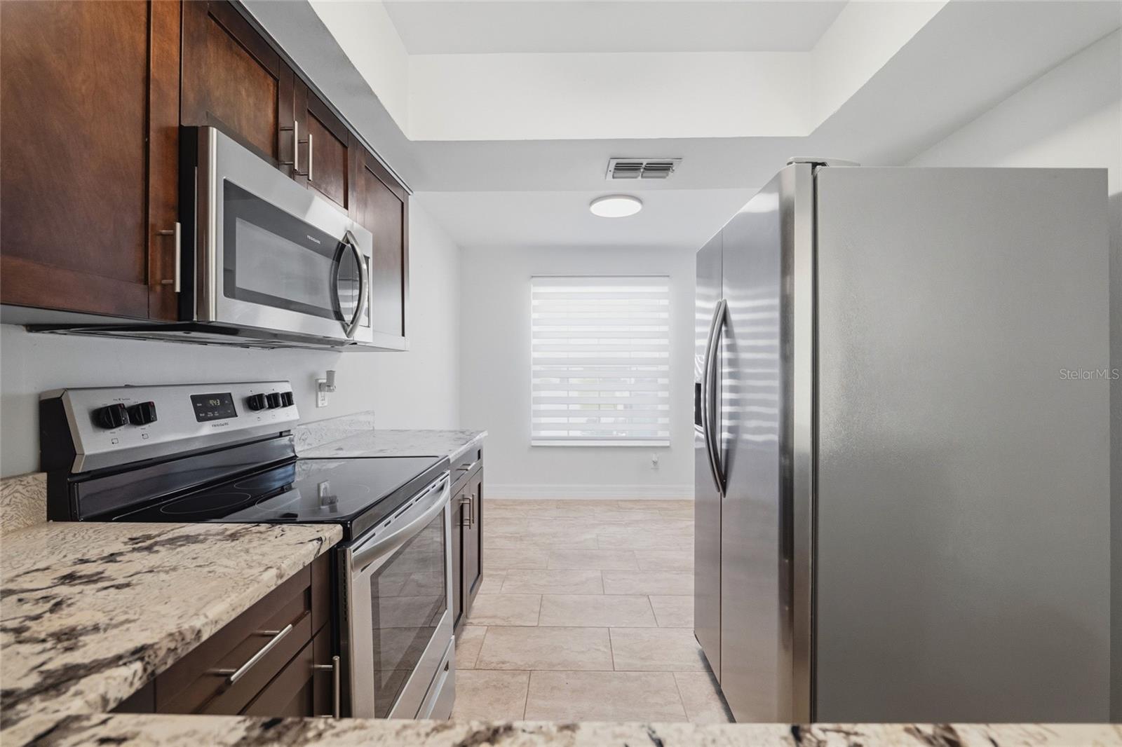 Image 10 of 49 For 14011 Notreville Way