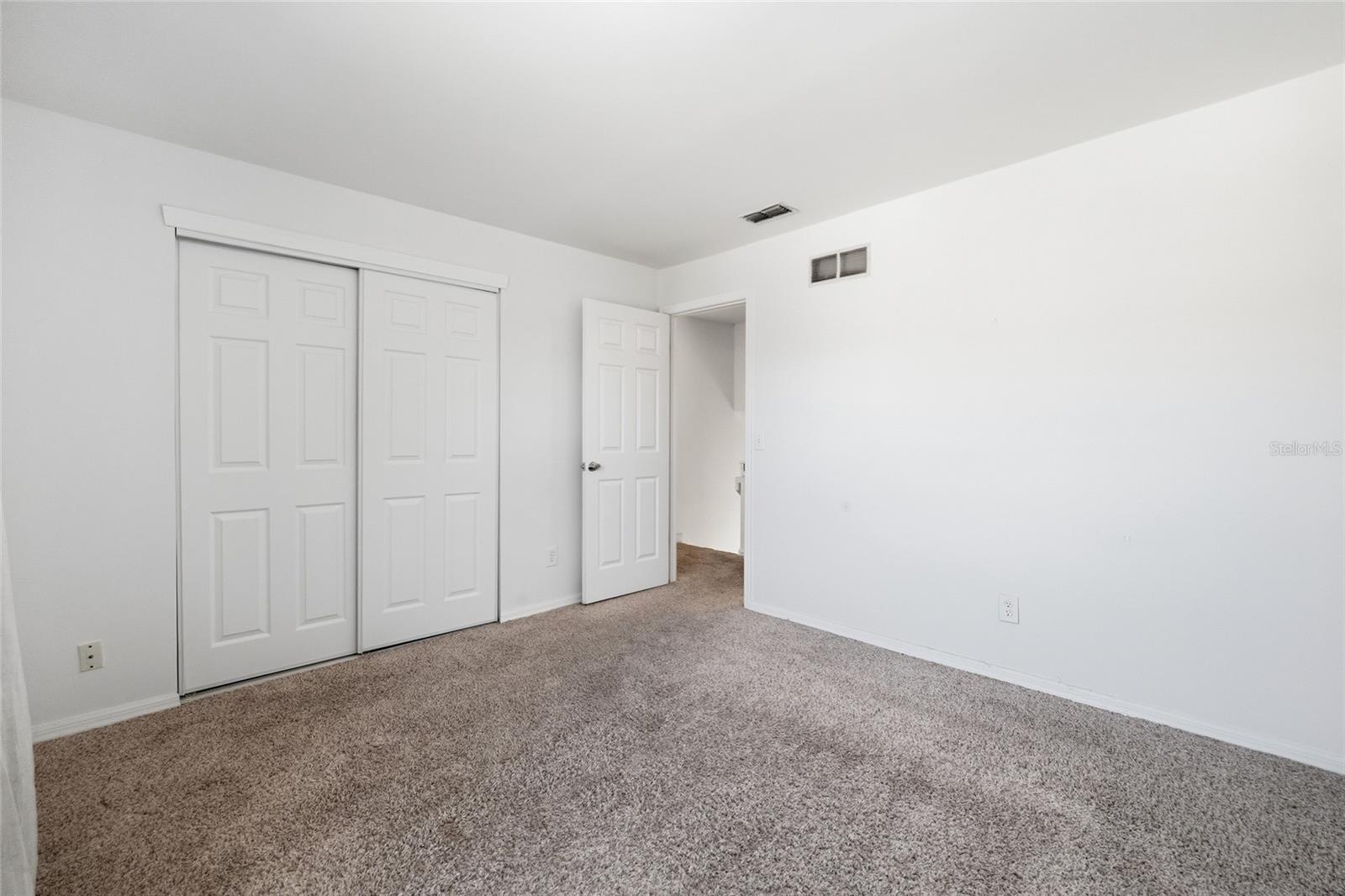 Image 19 of 49 For 14011 Notreville Way