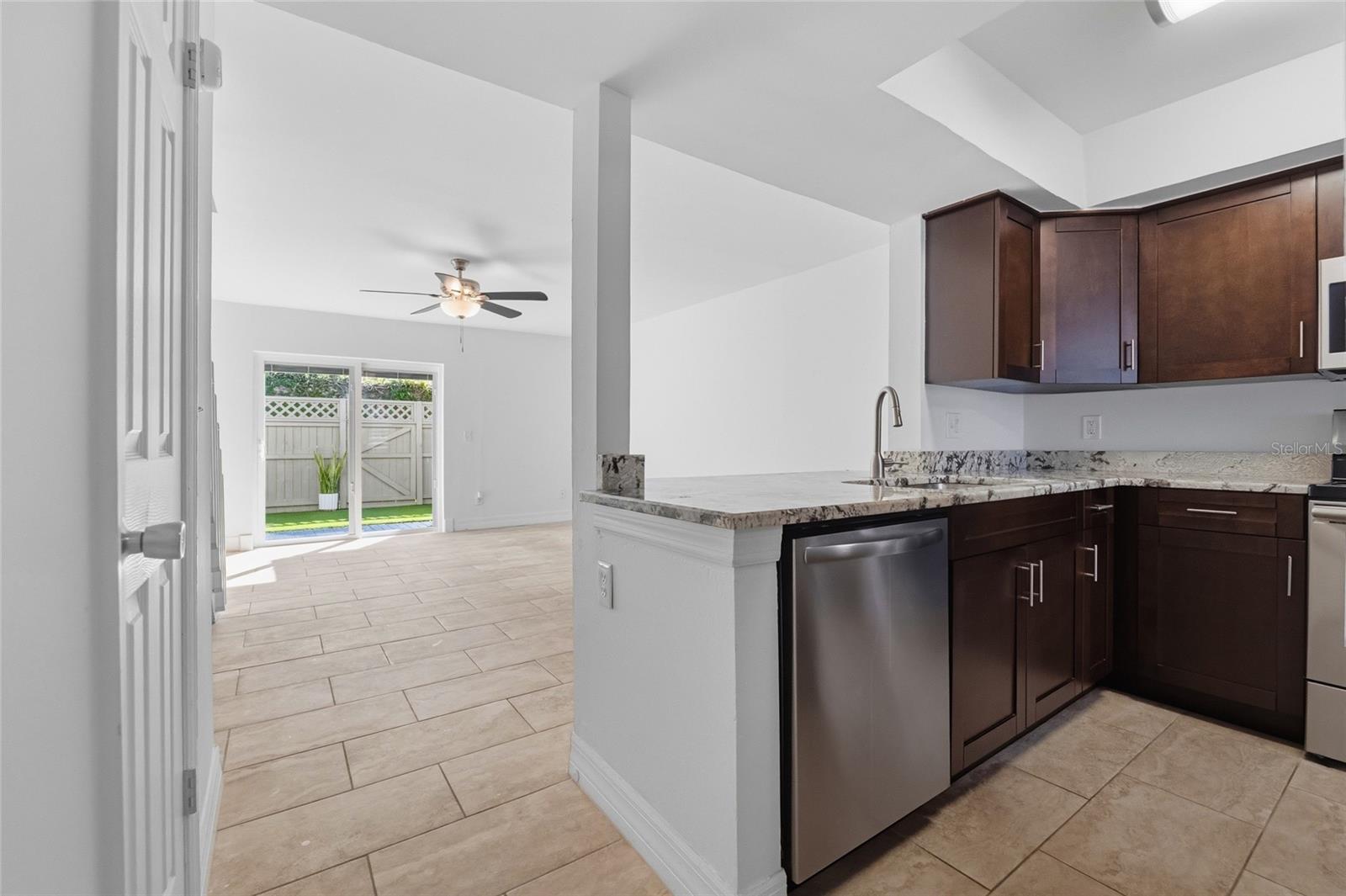 Image 9 of 49 For 14011 Notreville Way