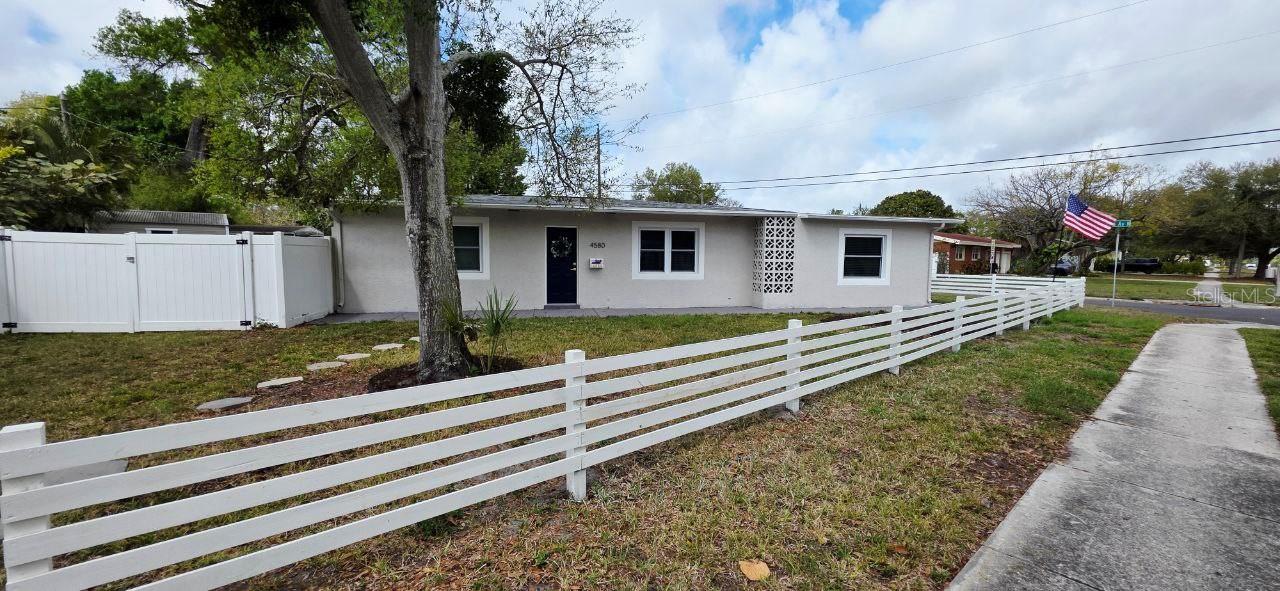 Details for 4580 16th Street N, ST PETERSBURG, FL 33703