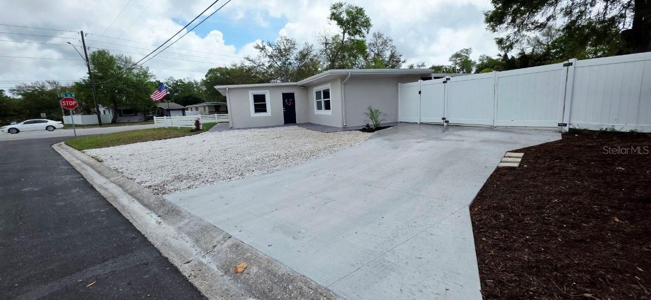 Image 14 of 23 For 4580 16th Street N