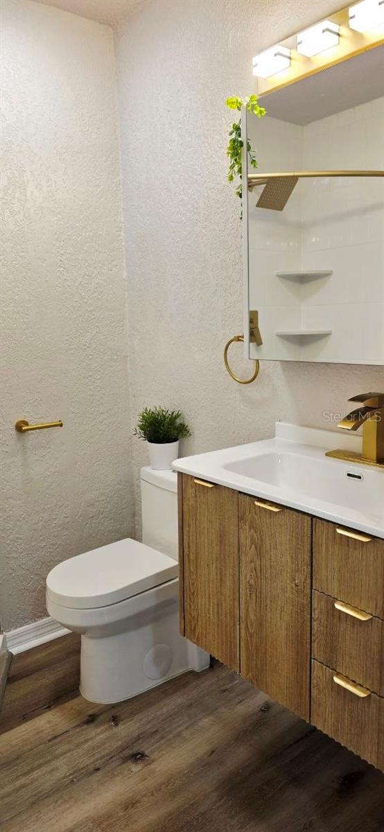 Image 17 of 23 For 4580 16th Street N