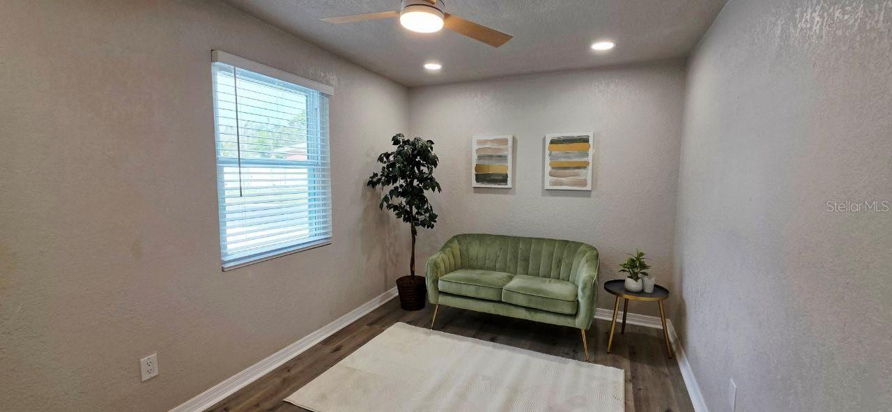 Image 9 of 23 For 4580 16th Street N