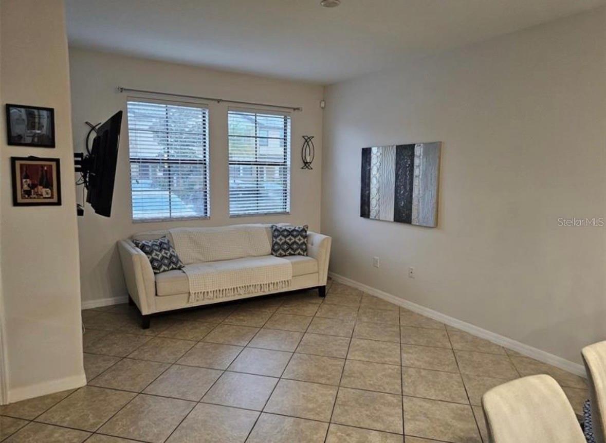 Image 12 of 32 For 4393 Fennwood Ct