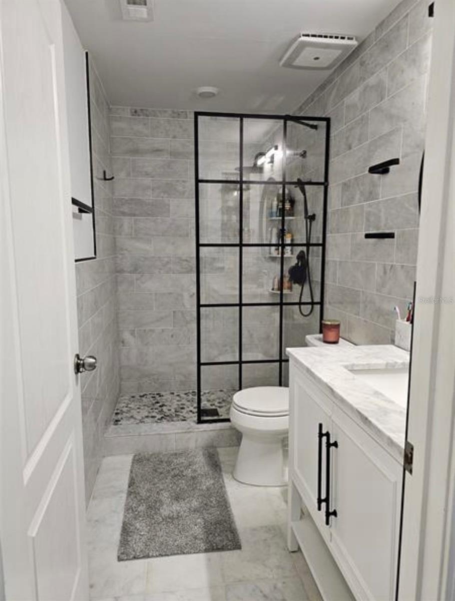 Image 22 of 32 For 4393 Fennwood Ct