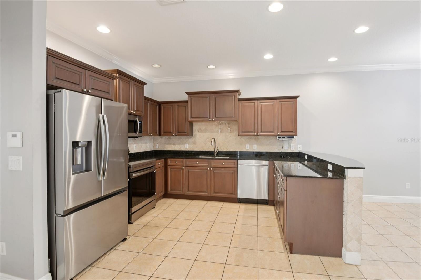 Image 14 of 53 For 300 Valencia Circle