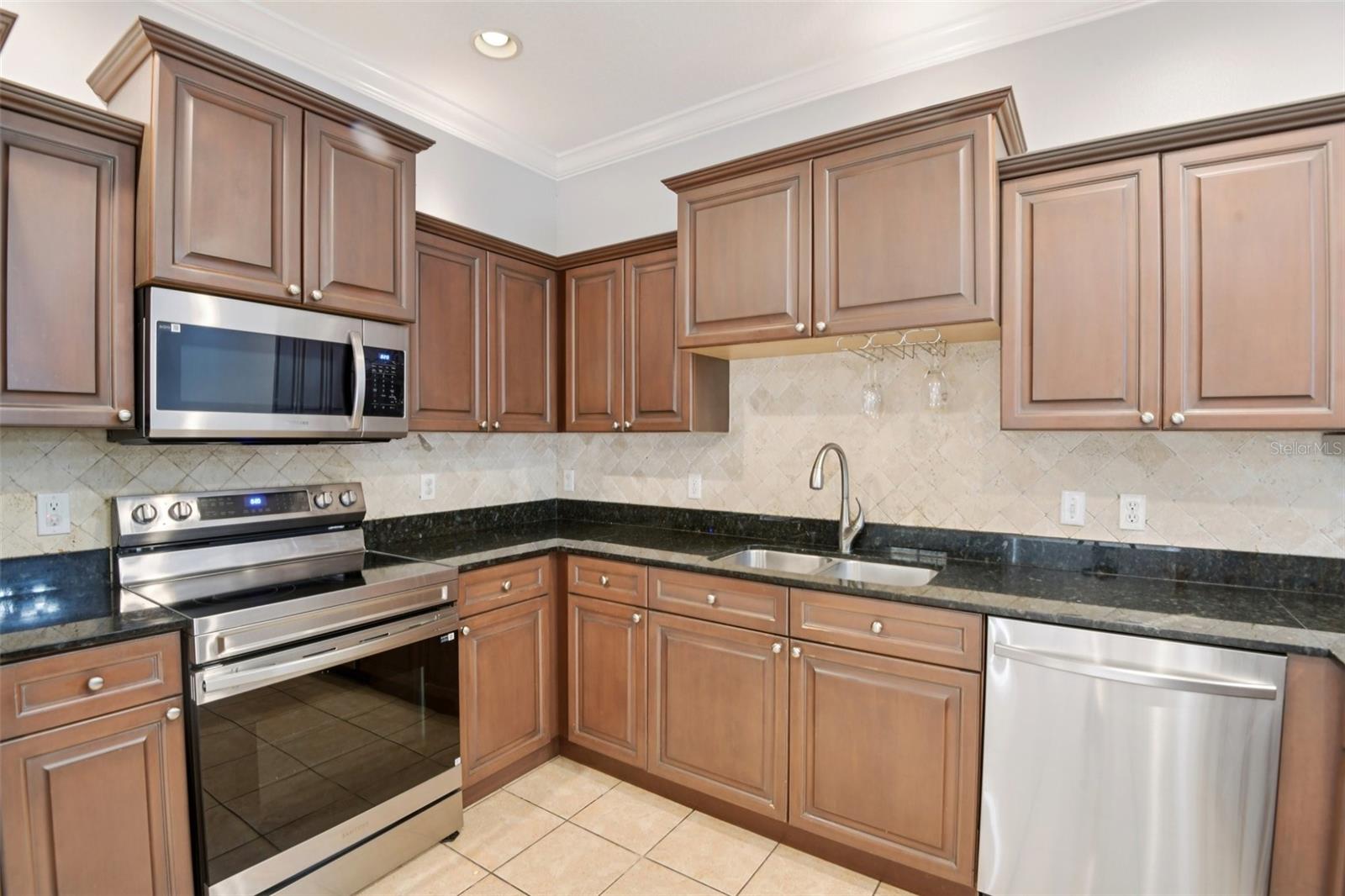 Image 16 of 53 For 300 Valencia Circle