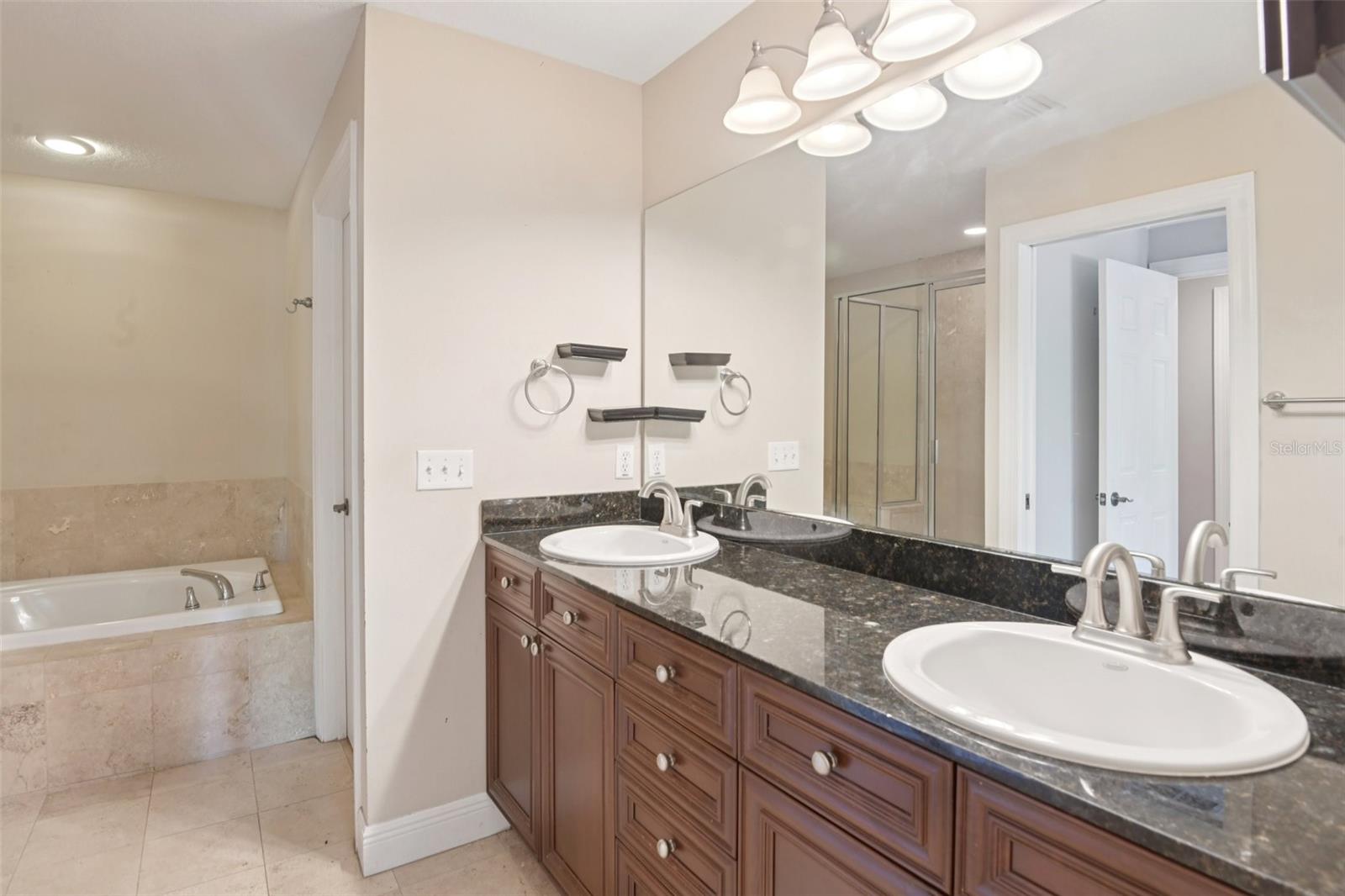 Image 22 of 53 For 300 Valencia Circle