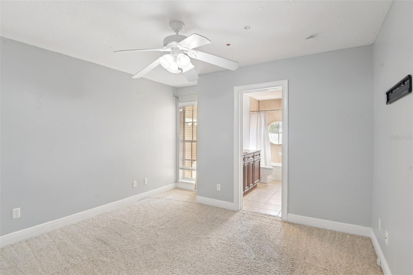 Image 25 of 53 For 300 Valencia Circle