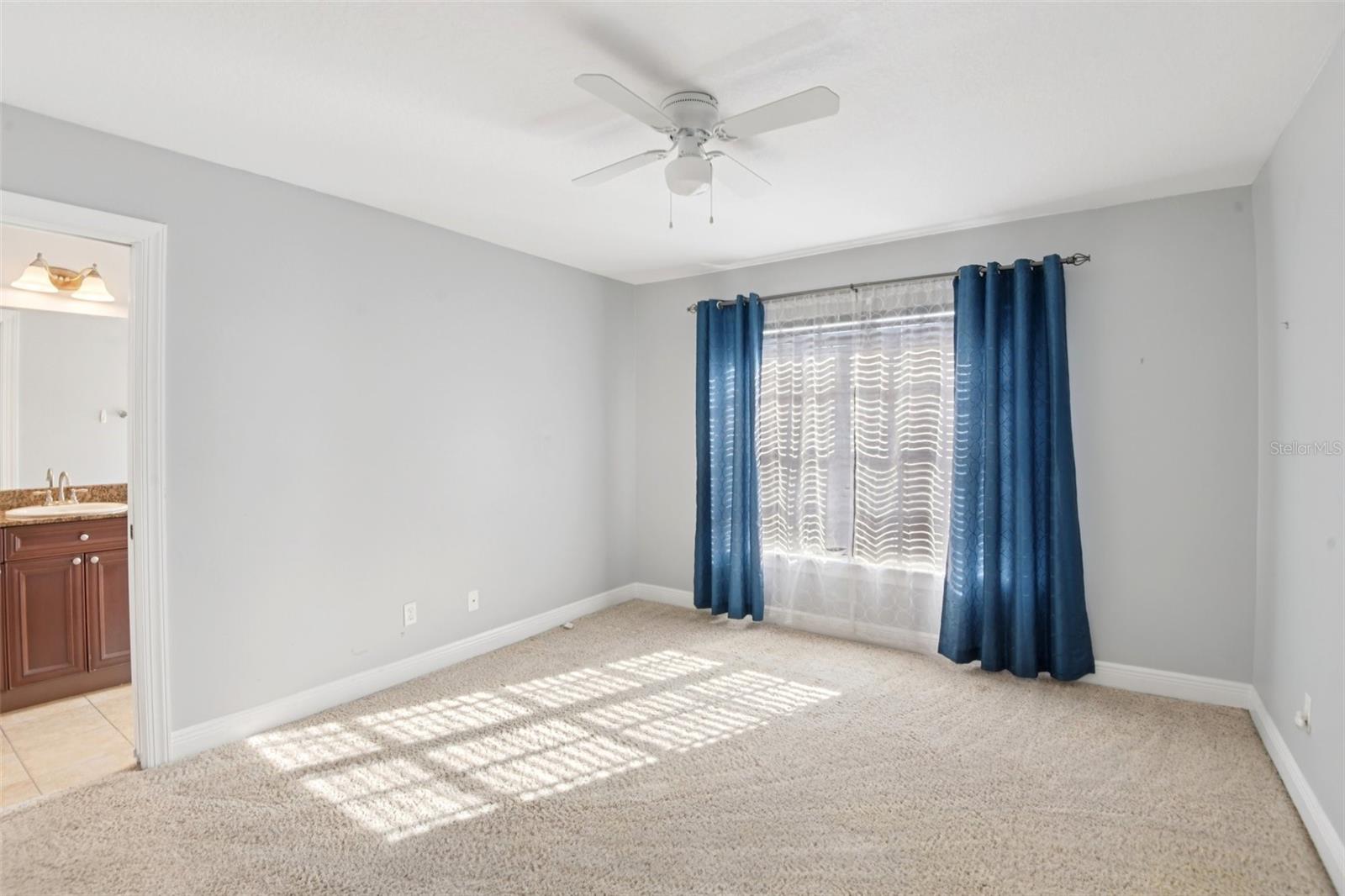 Image 30 of 53 For 300 Valencia Circle