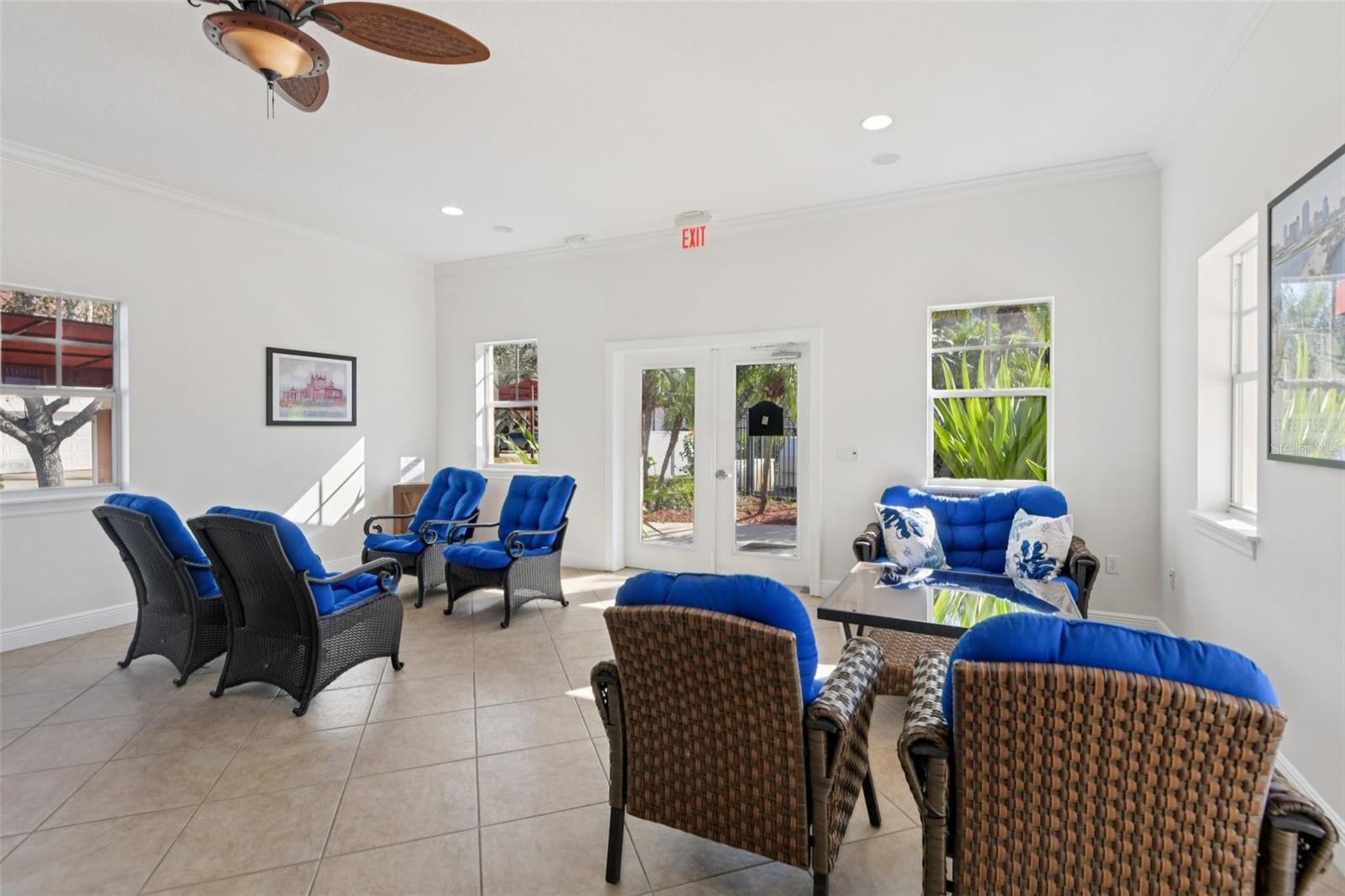 Image 45 of 53 For 300 Valencia Circle