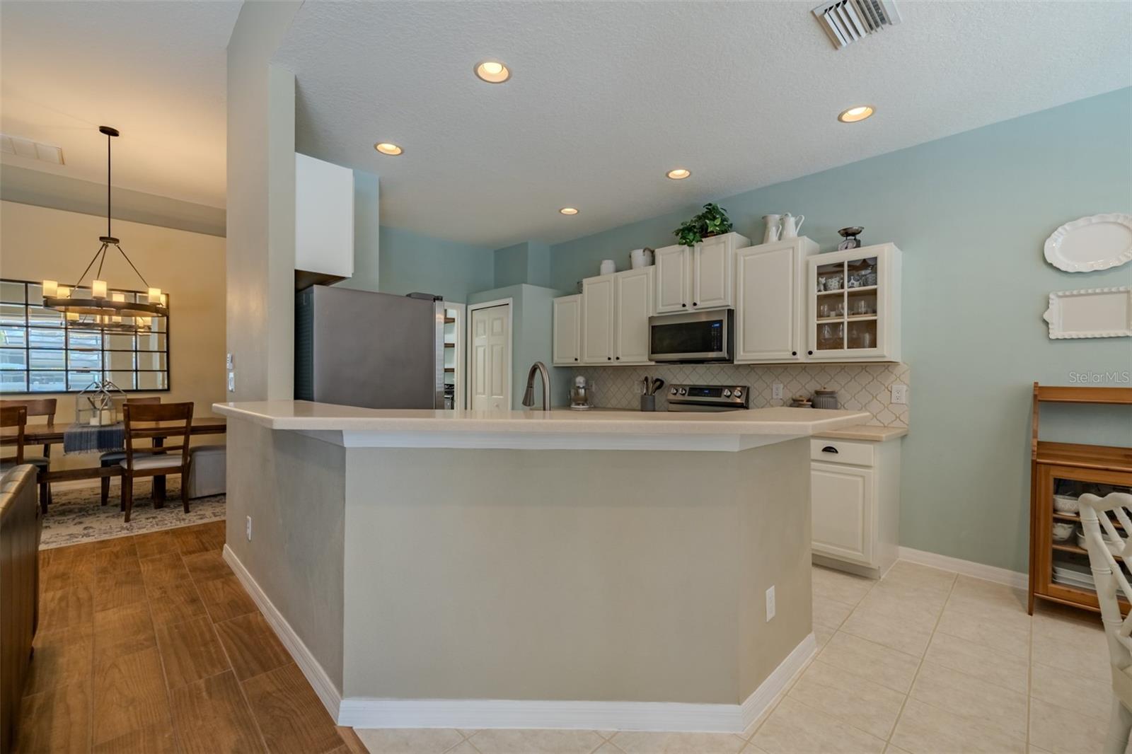 Image 15 of 64 For 11618 Whiterook Court