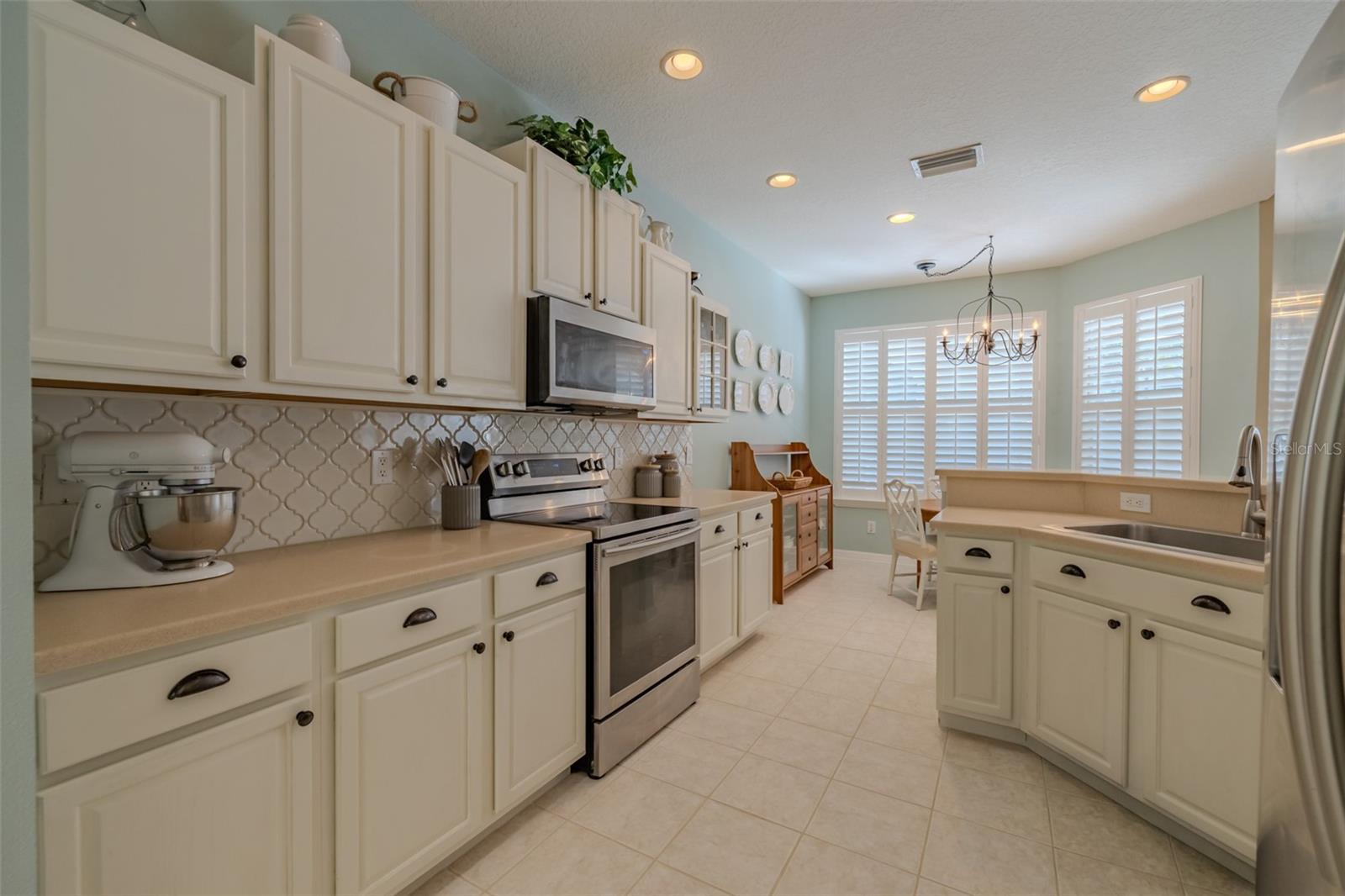 Image 18 of 64 For 11618 Whiterook Court